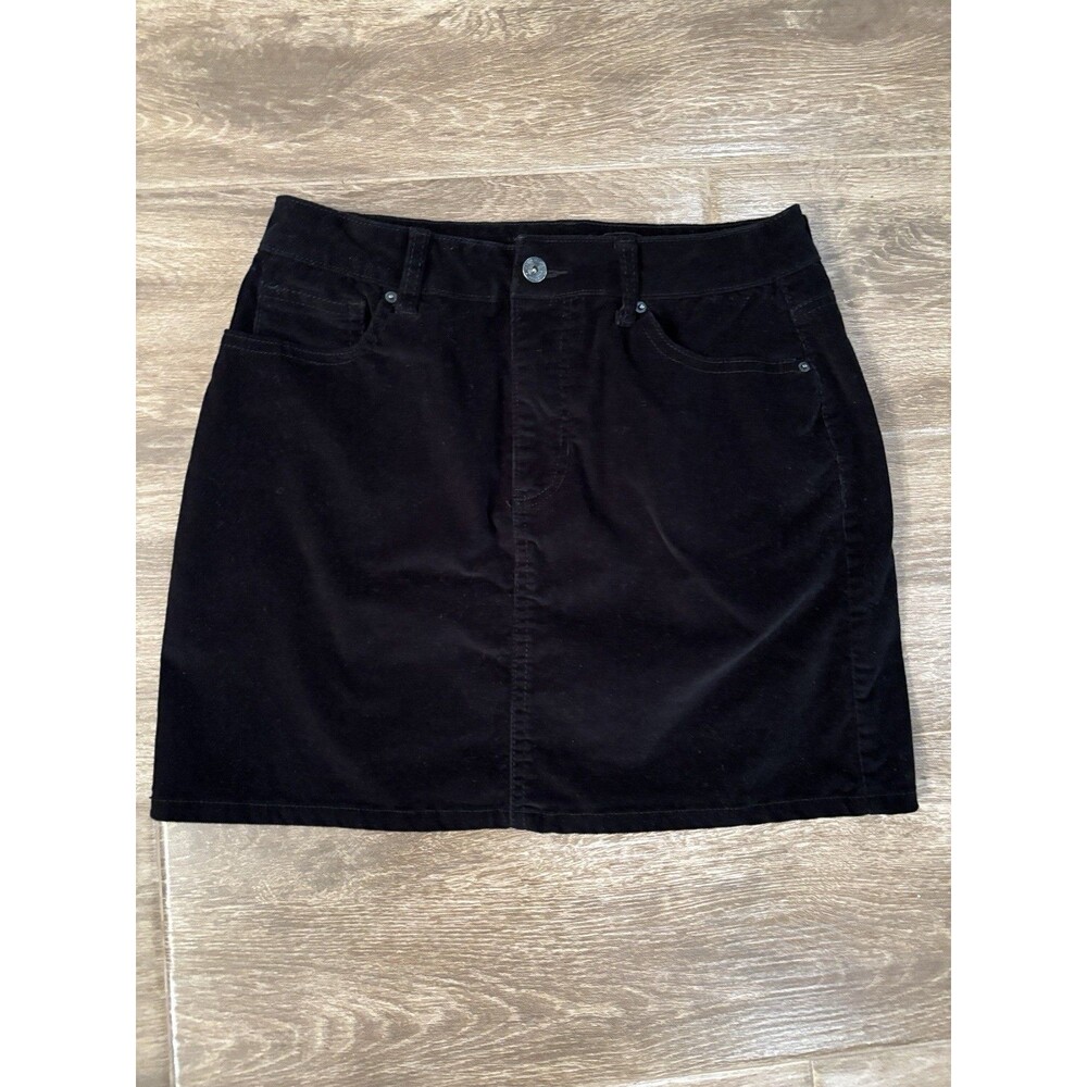 Black Corduroy Mini Skirt Size 9 Button Front Back Pockets Preppy Academia Goth‎